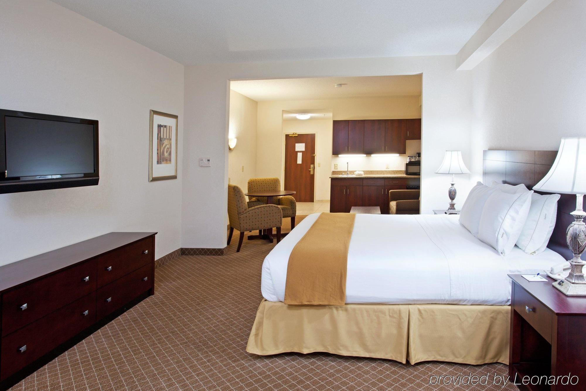 Holiday Inn Express Hotel&Suites Rochester Webster, an IHG Hotel Kamer foto